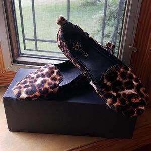 NEW IN BOX size 8 Yosi Samira leopard flats